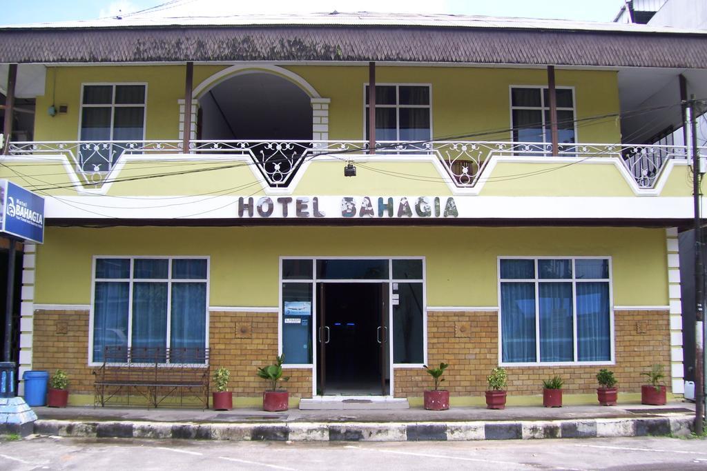 Hotel Bahagia パンカランブーン エクステリア 写真